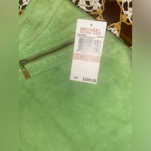 Michael Kors green suede skirt - Picture 3 of 4
